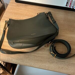 Chic Green Leather Crossbody Bag